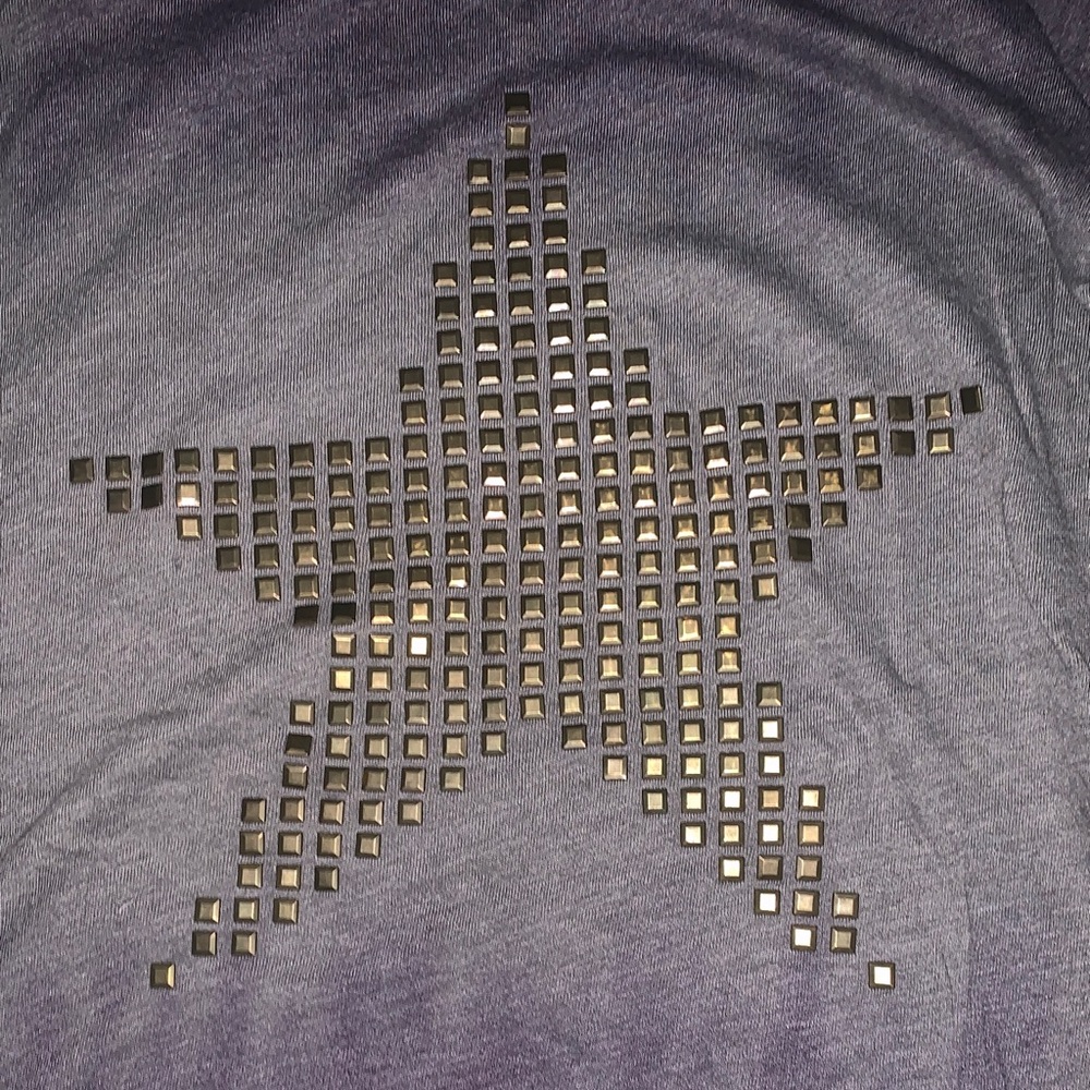 Y2K TPARTY DISTRESSED GRAYISH BLUE TOP WITH CUTOUT SLEEVES  AND GOLD STUDED STAR - Picture 11 of 11